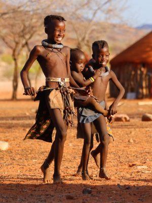 belen-puerta-viajes-de-autor-safaris-africa-tribe-safari-adventure (8)